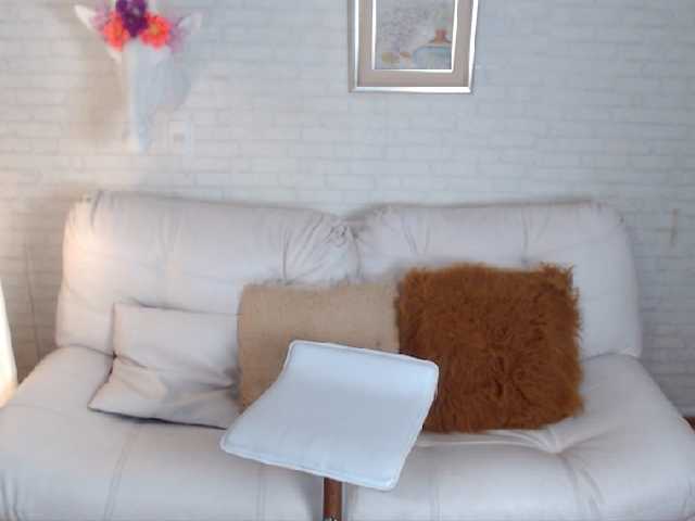 Beauties strapon  mujeres porno
